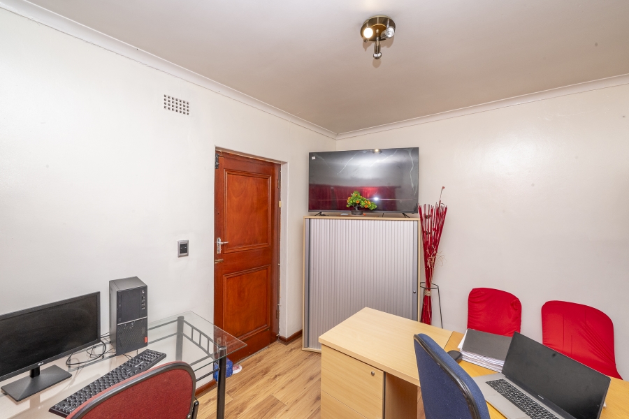 2 Bedroom Property for Sale in Highbury Western Cape